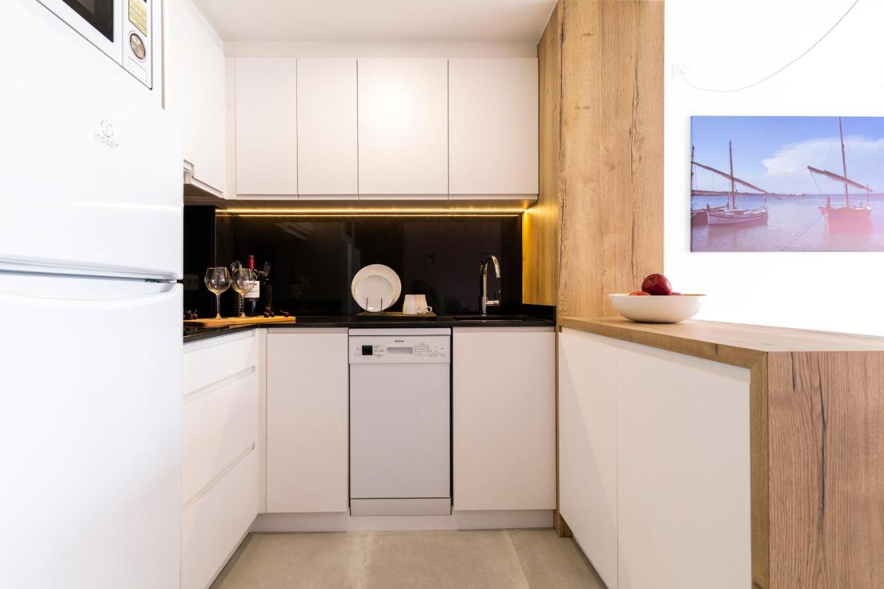 albana apartaments turístics L' Escala Exterior foto