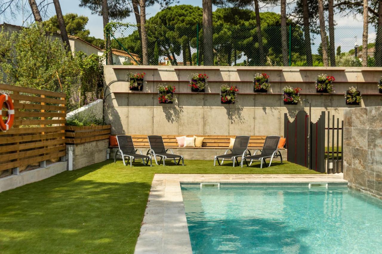 albana apartaments turístics L' Escala Exterior foto